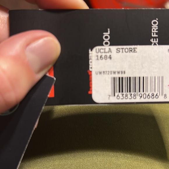 *NWT* UCLA Under Armour tank XXL - Picture 5 of 5